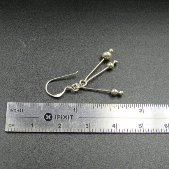 EUC Pre-loved Women’s 926 sterling silver earrings. - Picture 4 of 5